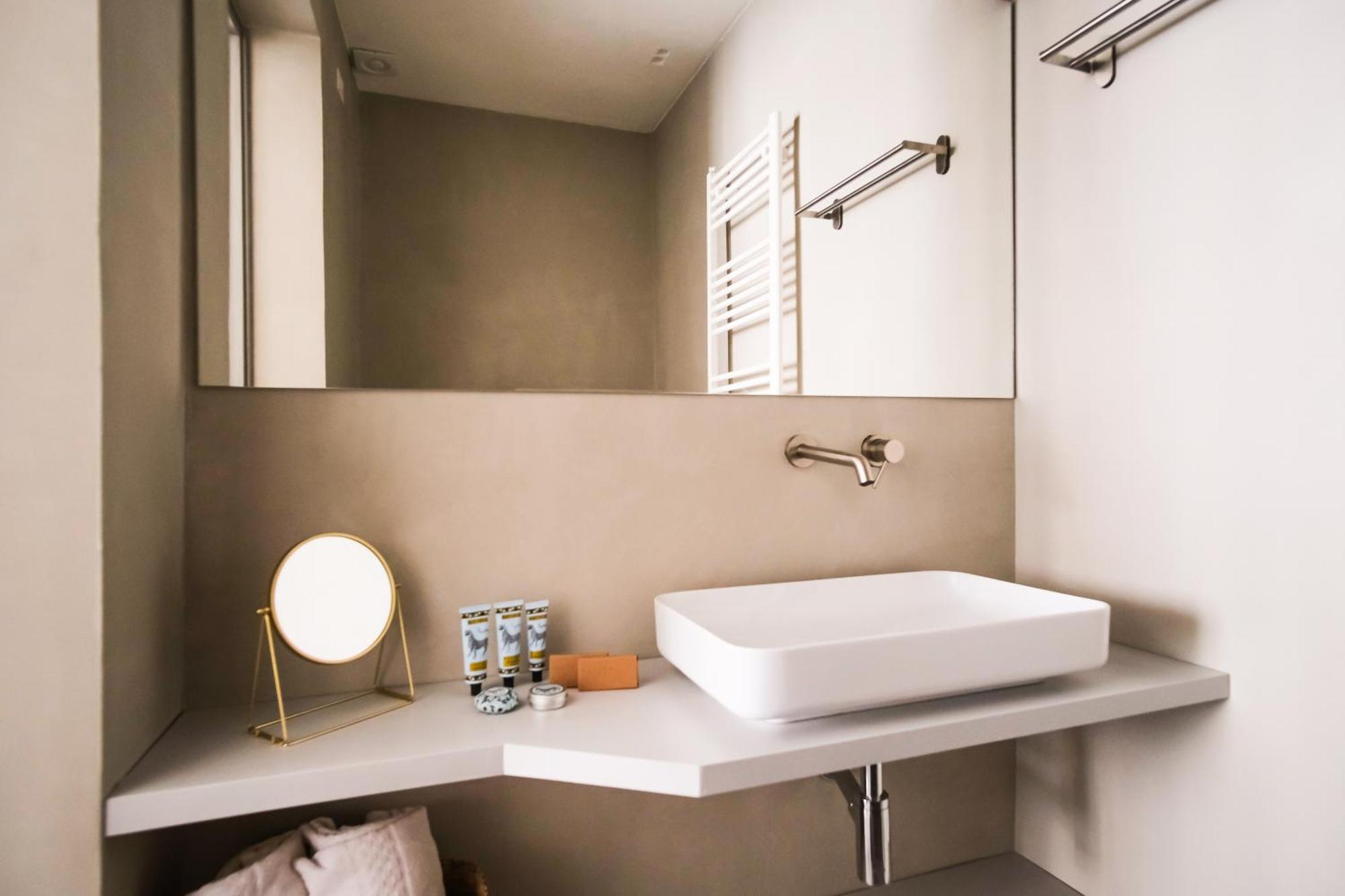Dimora Siqu Hotel เมนฟี ภายนอก รูปภาพ